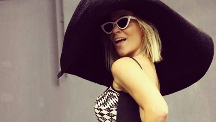 Το enikos.gr στις πρόβες της Μπουλέ για το «Χώρισέ με, μια Κυριακή»