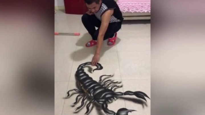 Φτιάχνει έργα τέχνης…οφθαλμαπάτες – ΒΙΝΤΕΟ