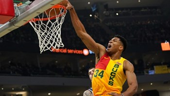 Νίκη με ανατροπή οι Μπακς – Καλή εμφάνιση από τον «Κούνμπο» – ΒΙΝΤΕΟ