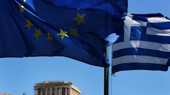 Reuters: Γιατί η Ελλάδα κινδυνεύει να χάσει την πρώτη δόση επιστροφής κερδών από την ΕΚΤ