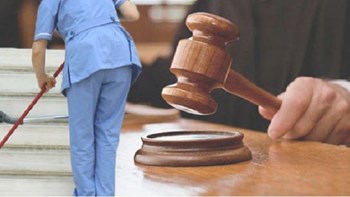 Την αποφυλάκιση της καθαρίστριας με το πλαστό απολυτήριο δημοτικού ζητούν οι συνάδελφοί της