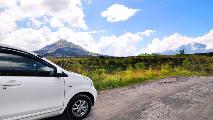 Φρίκη: Κοριτσάκι δύο μηνών έχασε τη ζωή του- Το πέταξε η μητέρα του από το αυτοκίνητο