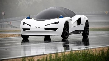 Του πήραν το δίπλωμα οδήγησης… 49 λεπτά αφότου το πήρε στα χέρια του