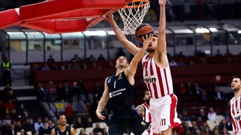 Ολυμπιακός – Ρεάλ 65-65 (30′)