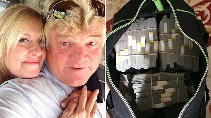 Αυτό θα πει τύχη: Αγόρασε αποθήκη και βρήκε μέσα… 7,5 εκατομμύρια – ΒΙΝΤΕΟ