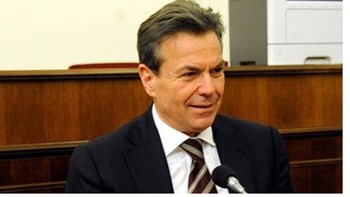 Πετρόπουλος: Τι σχεδιάζει η κυβέρνηση για την προστασία της πρώτης κατοικίας