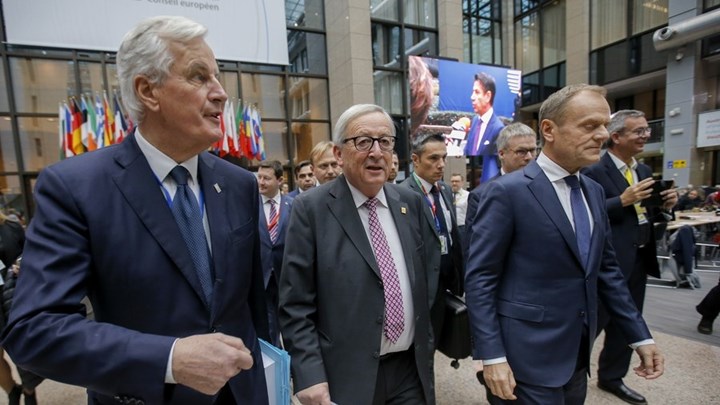 Τουσκ, Γιούνκερ και Μπαρνιέ ξεκαθαρίζουν: Αυτή η συμφωνία για το Brexit είναι η μόνη δυνατή