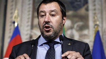 Μερικό «άνοιγμα» Σαλβίνι προς την Κομισιόν – Τι δήλωσε ο Ιταλός υπουργός Εσωτερικών