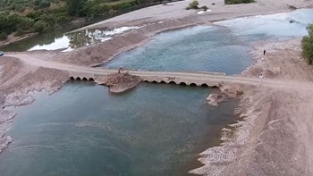 Γκρεμίστηκε γέφυρα που ένωνε την Ναύπακτο με το Αγρίνιο – ΒΙΝΤΕΟ