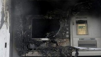 “Ισοπέδωσαν” ΑΤΜ στην Νέα Πεντέλη – ΒΙΝΤΕΟ