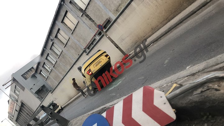 Αναποδογύρισε ταξί στη Λεωφόρο Κηφισού – ΦΩΤΟ αναγνώστη