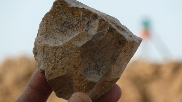 Τα αρχαιότερα λίθινα εργαλεία ηλικίας 2,4 εκατ. ετών βρέθηκαν στη Βόρεια Αφρική – ΦΩΤΟ