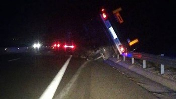 Ανατροπή νταλίκας εξαιτίας των θυελλωδών ανέμων στην Εγνατία οδό