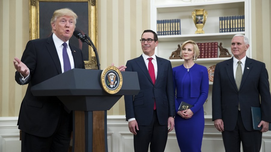 Μνούτσιν: Ποτέ δεν πρότεινε ο Τραμπ την απόλυση του προέδρου της Fed