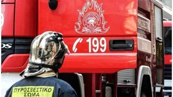 Πυρκαγιά σε σχολικό λεωφορείο στη Θεσσαλονίκη