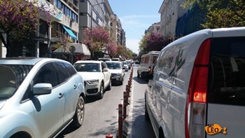 Παρκάρισμα για… Όσκαρ στη Θεσσαλονίκη – Έκανε τη νησίδα… πυλωτή – ΦΩΤΟ