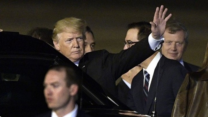 Ο Τραμπ ακύρωσε τη συνέντευξη Τύπου σε ένδειξη σεβασμού στην οικογένεια Μπους