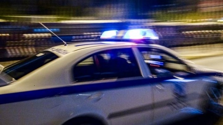 Σκηνές από ταινία στα Δερβενοχώρια – Αστυνομικοί καταδιώκουν ταξί με τρεις ληστές