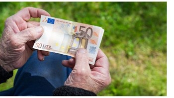 ΑΔΕΔΥ: Στα 465 ευρώ τον μήνα φτάνουν οι μειώσεις στις συντάξεις με τον νόμο Κατρούγκαλου
