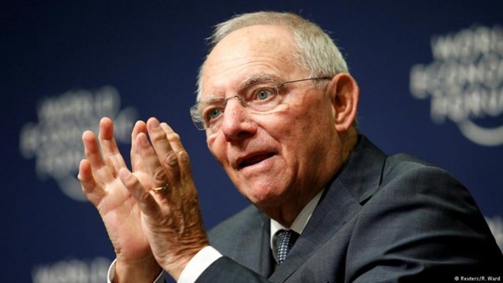 Ο Μερτς αποκαλύπτει: Ο Σόιμπλε φλέρταρε με την ιδέα ανάληψης της Καγκελαρίας πριν από δύο- τρία χρόνια