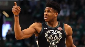 Έγραψε ιστορία ο Αντετοκούνμπο – Το νέο κατόρθωμα του «Greek Freak»