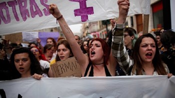 Ισπανία- Στα μαλακά η Αγέλη των Λύκων για τον ομαδικό βιασμό 18χρονης