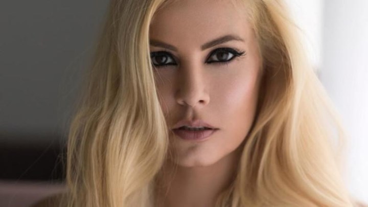 Η Μαρία Κορινθίου δέχθηκε σεξουαλική επίθεση έξω από το σπίτι της