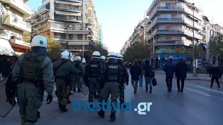 Επεισόδια στην πορεία για τον Αλέξανδρο Γρηγορόπουλο στη Θεσσαλονίκη – ΒΙΝΤΕΟ