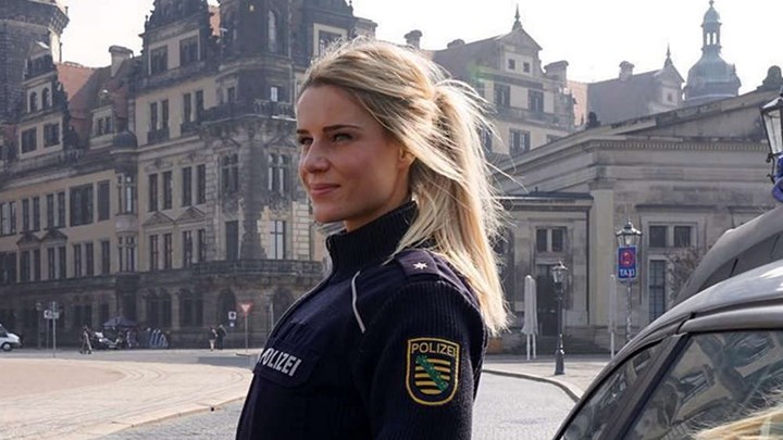 Το τελεσίγραφο στην πιο όμορφη Γερμανίδα αστυνομικό που θα προκαλέσει… αντιδράσεις – ΦΩΤΟ