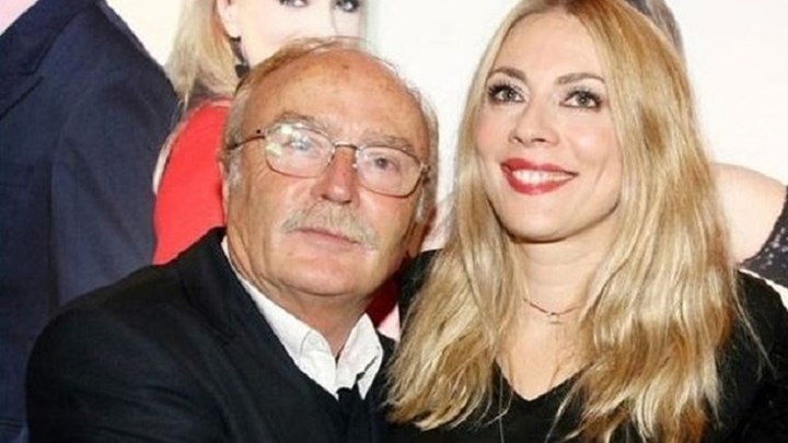 Η εξομολόγηση του Ντίνου Καρύδη: Αν δεν ήταν η Σμαράγδα, πιθανόν να μην είχαμε ούτε τηλέφωνο