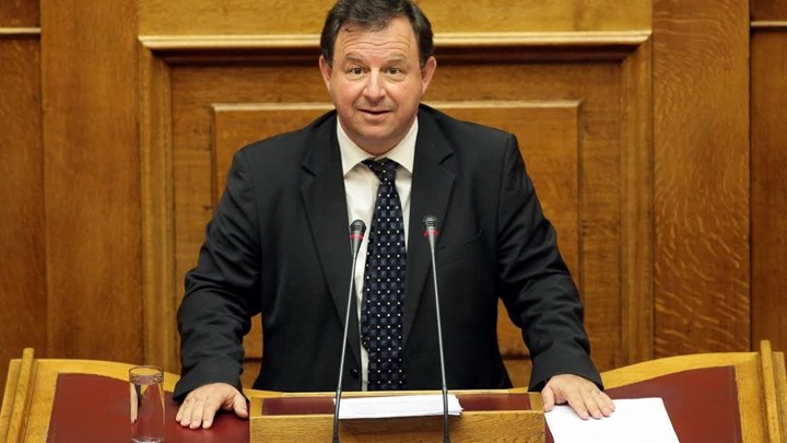 Tι δήλωσε στο enikos.gr ο βουλευτής της ΝΔ Βασίλης Γιόγιακας για τον αστυνομικό – συνοδό που κρατείται στους Αγίους Σαράντα