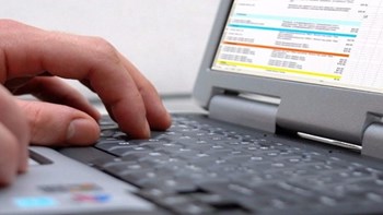 Μετ’ εμποδίων οι αιτήσεις για το κοινωνικό μέρισμα – Εκτός λειτουργίας η ηλεκτρονική πλατφόρμα