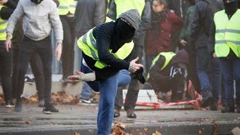 Βρυξέλλες : Περισσότερες από 400 συλλήψεις στη διαδήλωση των ”κίτρινων γιλέκων”