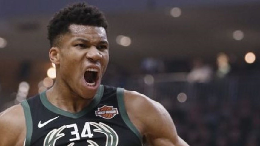 Γιάννης Αντετοκούνμπο: “Χυλόπιτα” σε ΛεΜπρόν Τζέιμς και Καρμέλο Άντονι