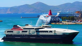 Πρόσκρουση επιβατηγού πλοίου με ταχύπλοο στο Πέραμα