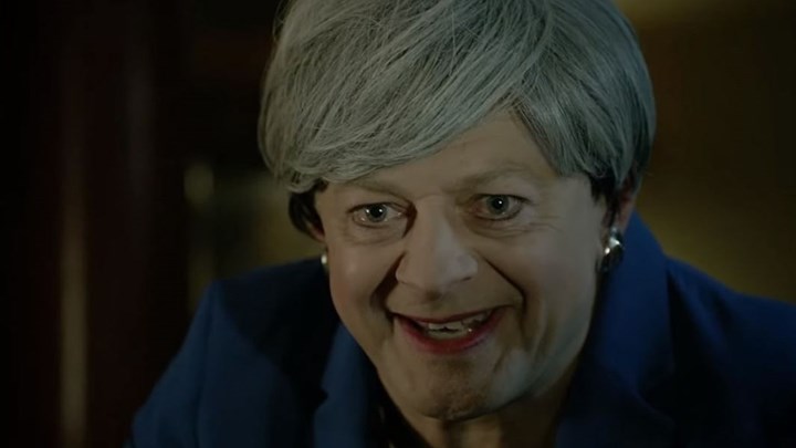 Ξεκαρδιστικό τρολάρισμα – Η Τερέζα Μέι ως Γκόλουμ αποκαλεί το Brexit «my precious» – ΒΙΝΤΕΟ