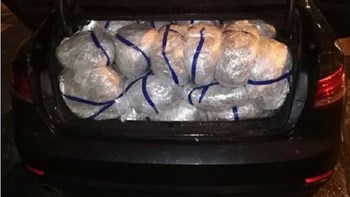 Συνελήφθη να μεταφέρει 105 κιλά χασίς – ΦΩΤΟ