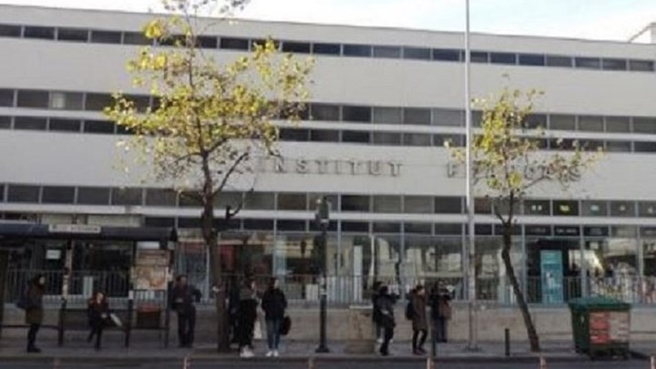Παρέμβαση Ρουβίκωνα στο Γαλλικό ινστιτούτο της Θεσσαλονίκης