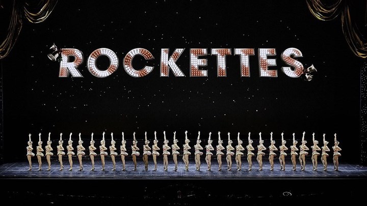 Αυτό είναι το πιο εντυπωσιακό χριστουγεννιάτικο σόου στον κόσμο – ΦΩΤΟ-ΒΙΝΤΕΟ