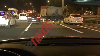 Νέες εικόνες από το σοβαρό τροχαίο με έναν τραυματία στη Βαρυμπόμπη – ΦΩΤΟ αναγνώστη