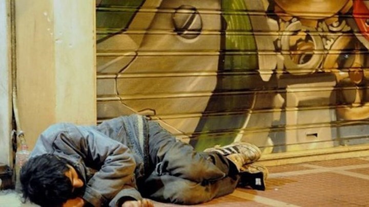 Ανοιχτός παραμένει ο θερμαινόμενος χώρος του δήμου Αθηναίων για τους άστεγους