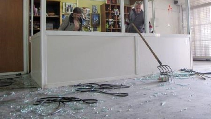 Το ΑΠΘ ζητά από το υπουργείο Παιδείας να πληρώσει τα… σπασμένα από τα επεισόδια – ΒΙΝΤΕΟ