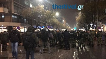 Ένταση και χημικά στο κέντρο της Θεσσαλονίκης μεταξύ διαδηλωτών και ΜΑΤ – ΒΙΝΤΕΟ