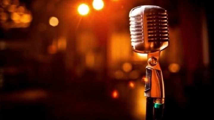 Δύσκολες στιγμές για γνωστή τραγουδίστρια – Διαζύγιο έπειτα από 22 χρόνια γάμου – ΦΩΤΟ