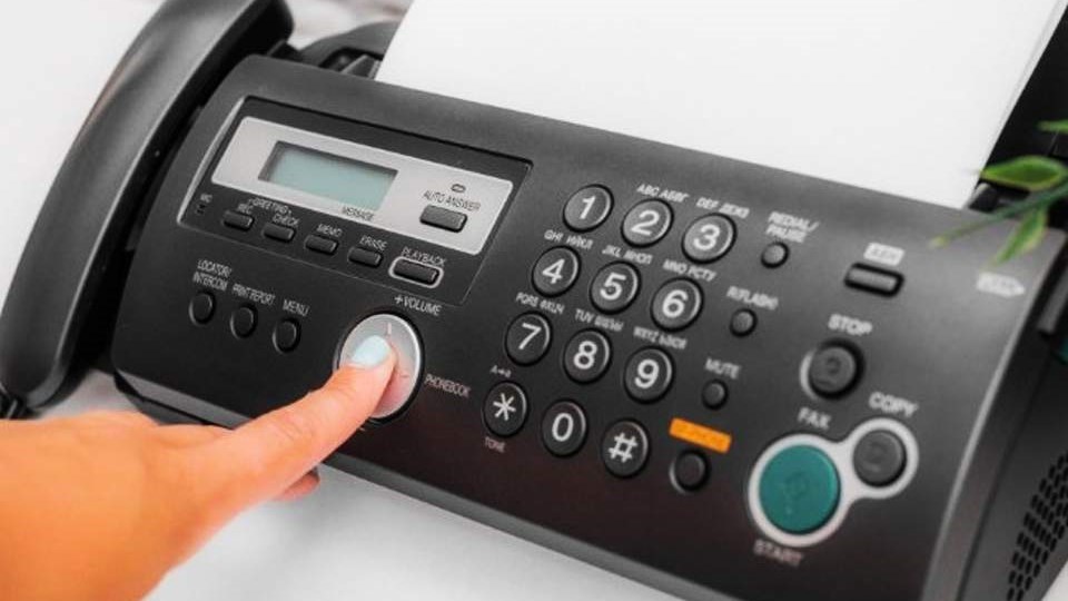 Γιατί το φαξ δεν έχει… πεθάνει ακόμα
