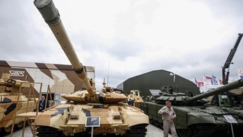 Η Ρωσία εγκαθιστά στρατεύματα στα αμφιλεγόμενα νησιά κοντά στην Ιαπωνία