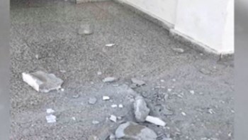 Ταβάνι έπεσε μέσα στην τάξη σε Λύκειο – ΒΙΝΤΕΟ