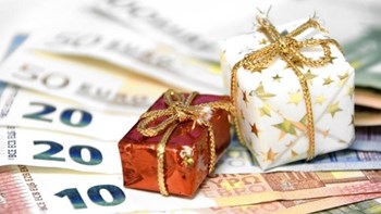 Σας αφορά: Όλες οι λεπτομέρειες για το δώρο Χριστουγέννων – Τι πρέπει να κάνετε αν δεν καταβληθεί