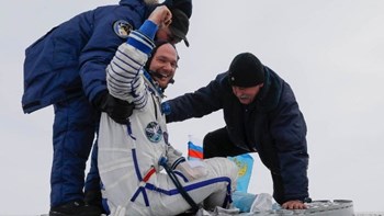 Δείτε τις εντυπωσιακές εικόνες από την επιστροφή αστροναυτών στη Γη – ΒΙΝΤΕΟ