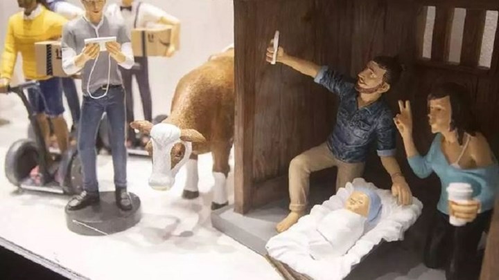 Η… χίπστερ φάτνη που έγινε viral – ΒΙΝΤΕΟ